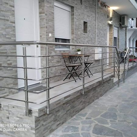 Lavim Apartments Сикия Екстериор снимка