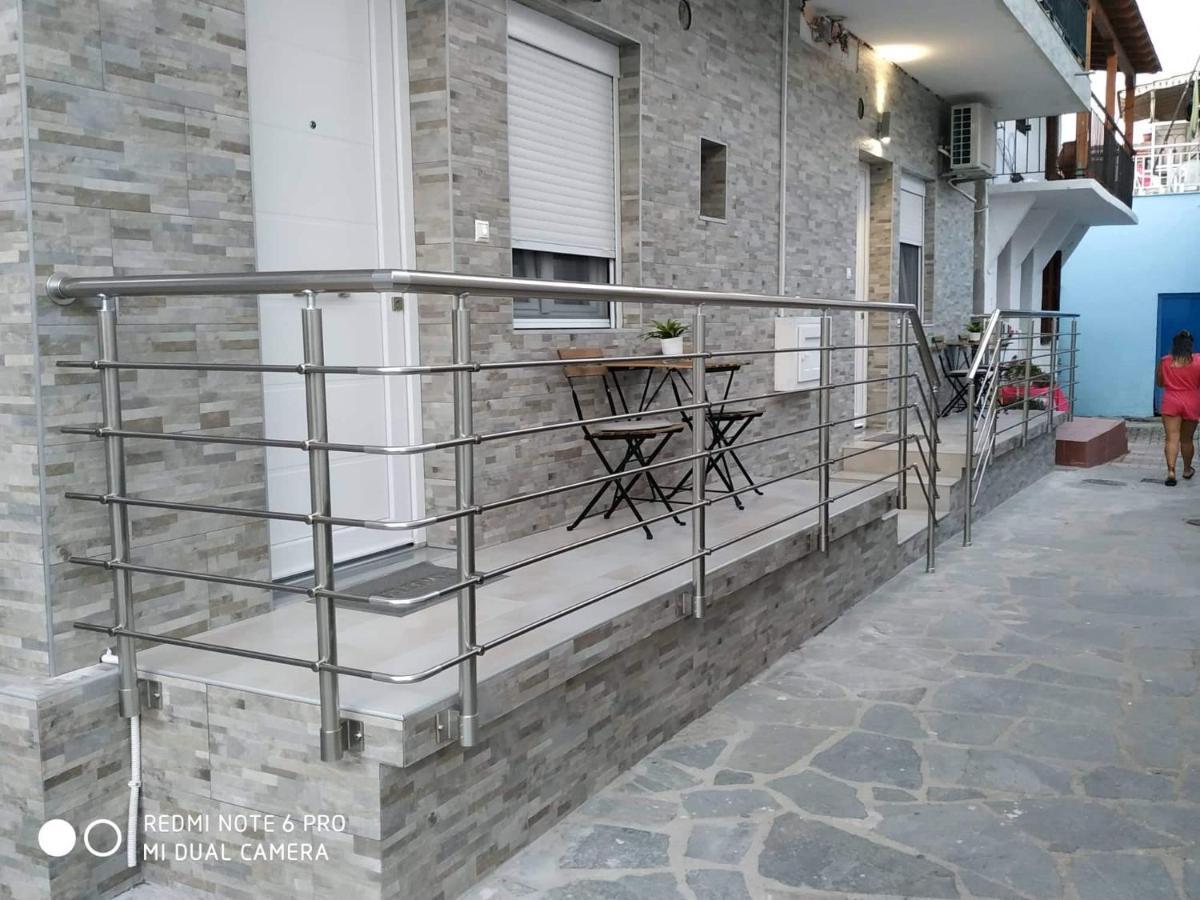 Lavim Apartments Сикия Екстериор снимка