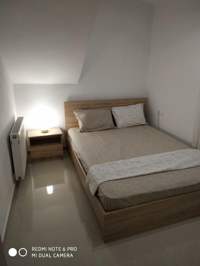 Lavim Apartments Сикия Екстериор снимка