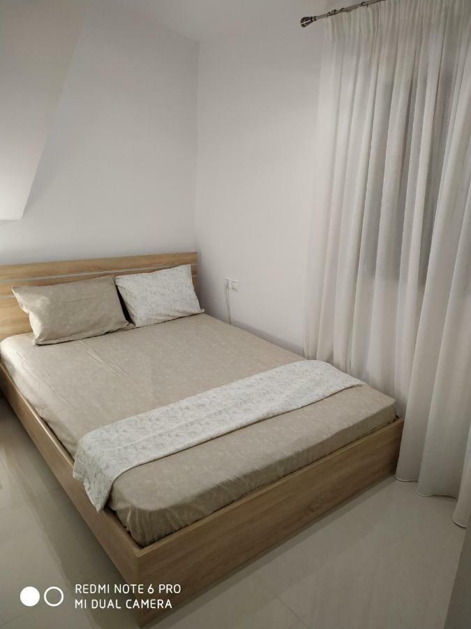 Lavim Apartments Сикия Екстериор снимка