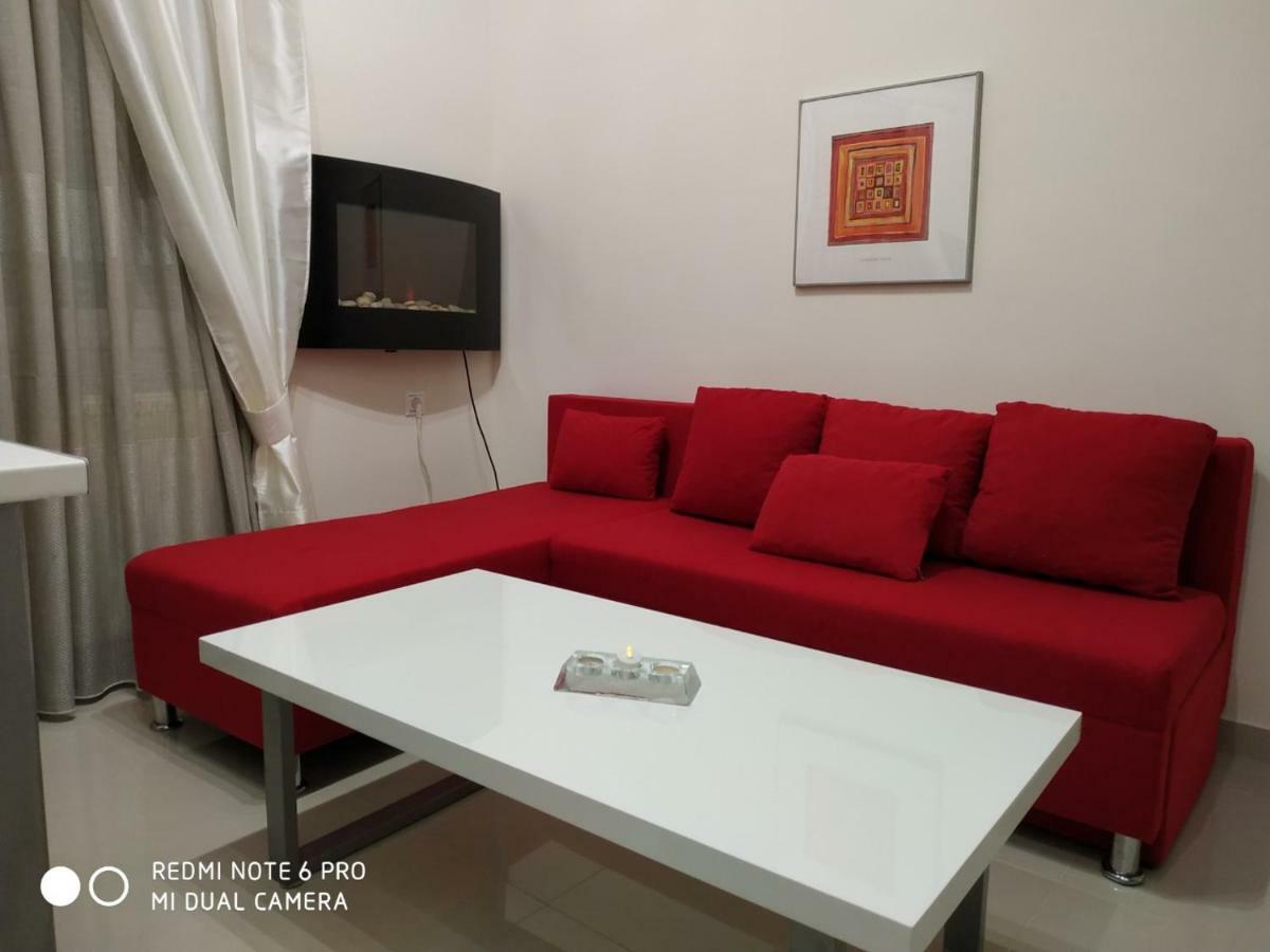 Lavim Apartments Сикия Екстериор снимка