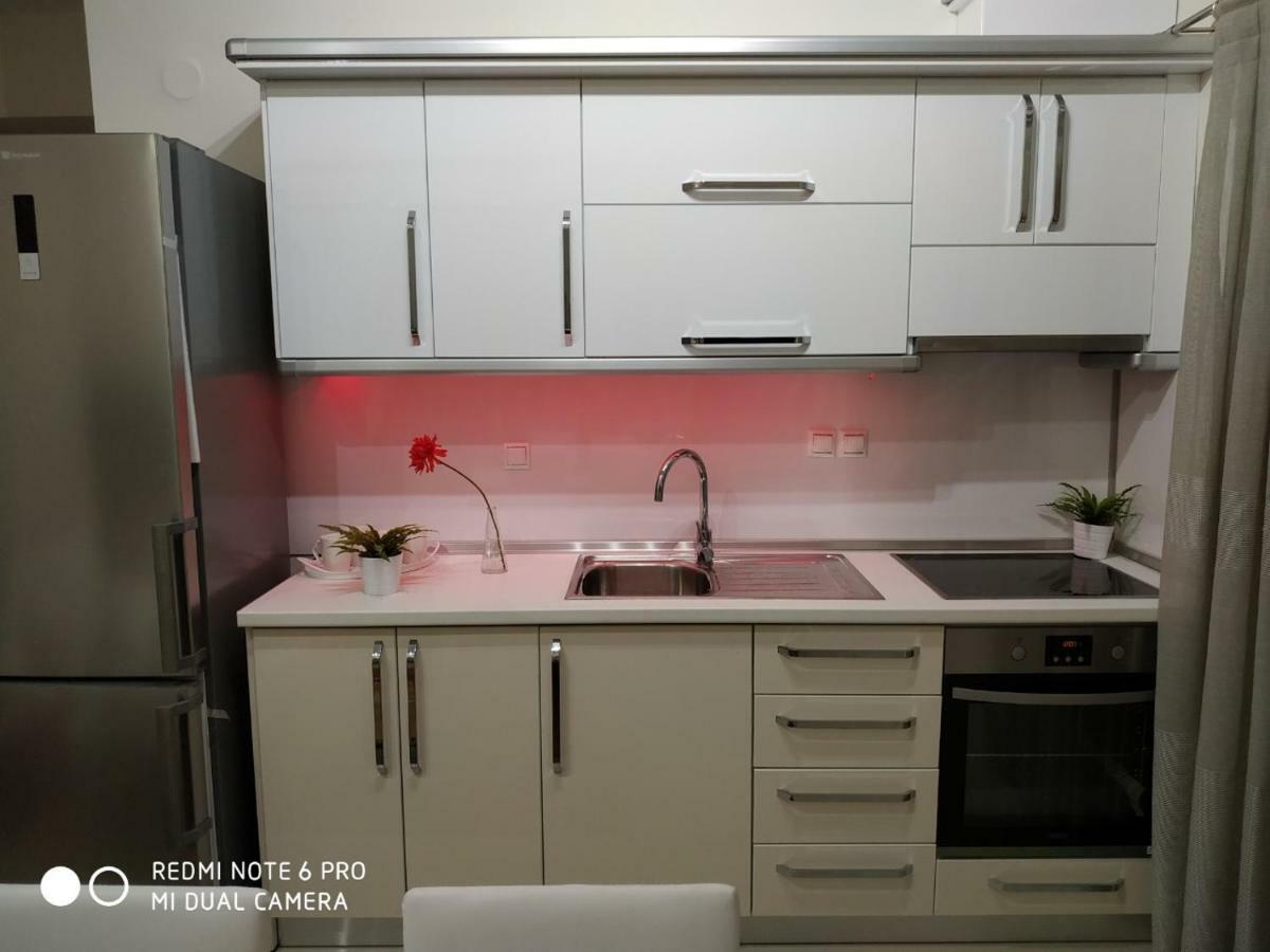 Lavim Apartments Сикия Екстериор снимка