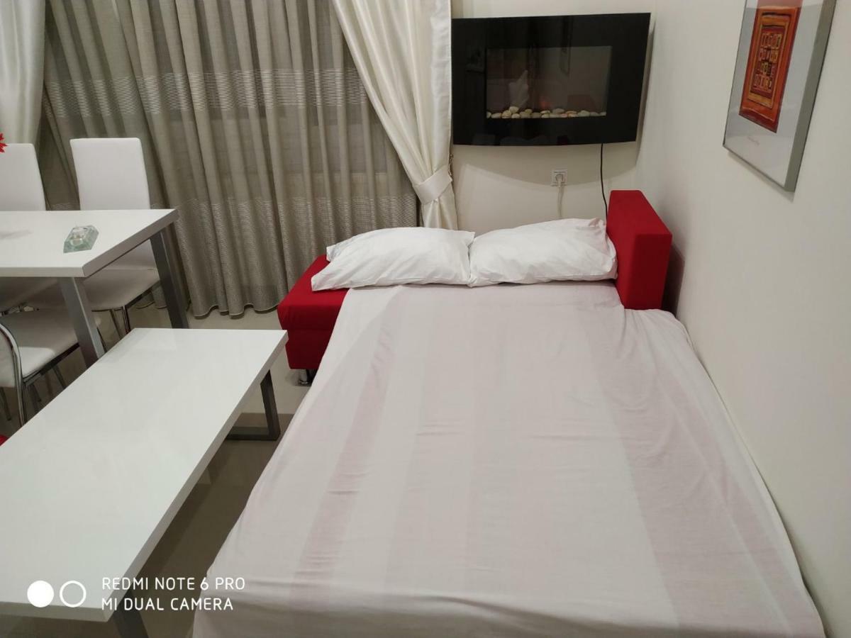 Lavim Apartments Сикия Екстериор снимка
